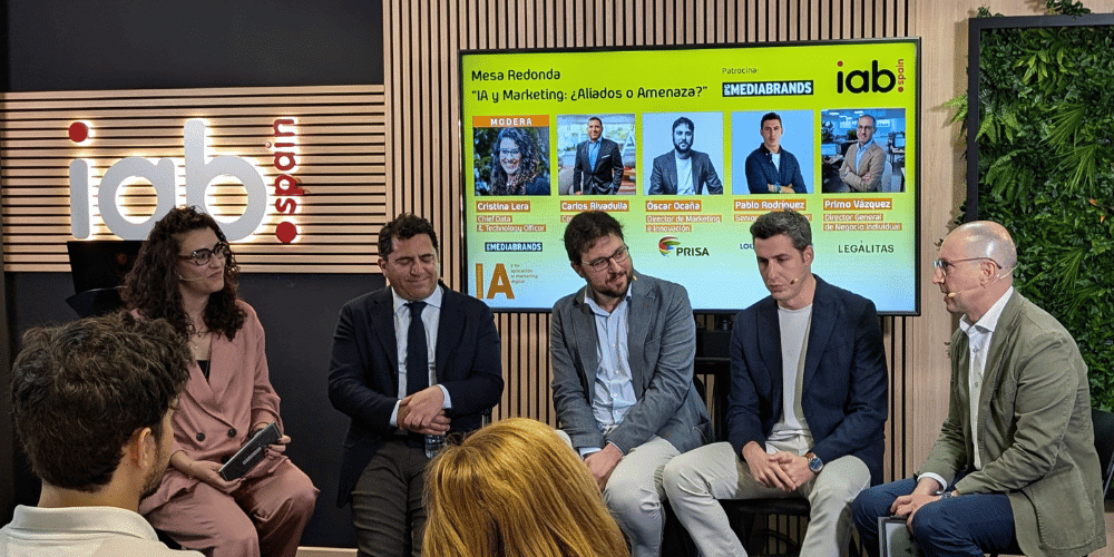 nuevas-tendencias-de-la-IA-en-el-marketing-que-se-viene-en-el-sector-digital-IAB-Spain-evento-servisoftcorp.com