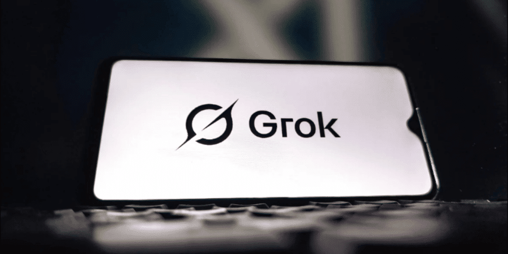 elon-Musk-integra-su-polemico-chatbot-en-Tesla-Grok-4-servisoftcorp.com